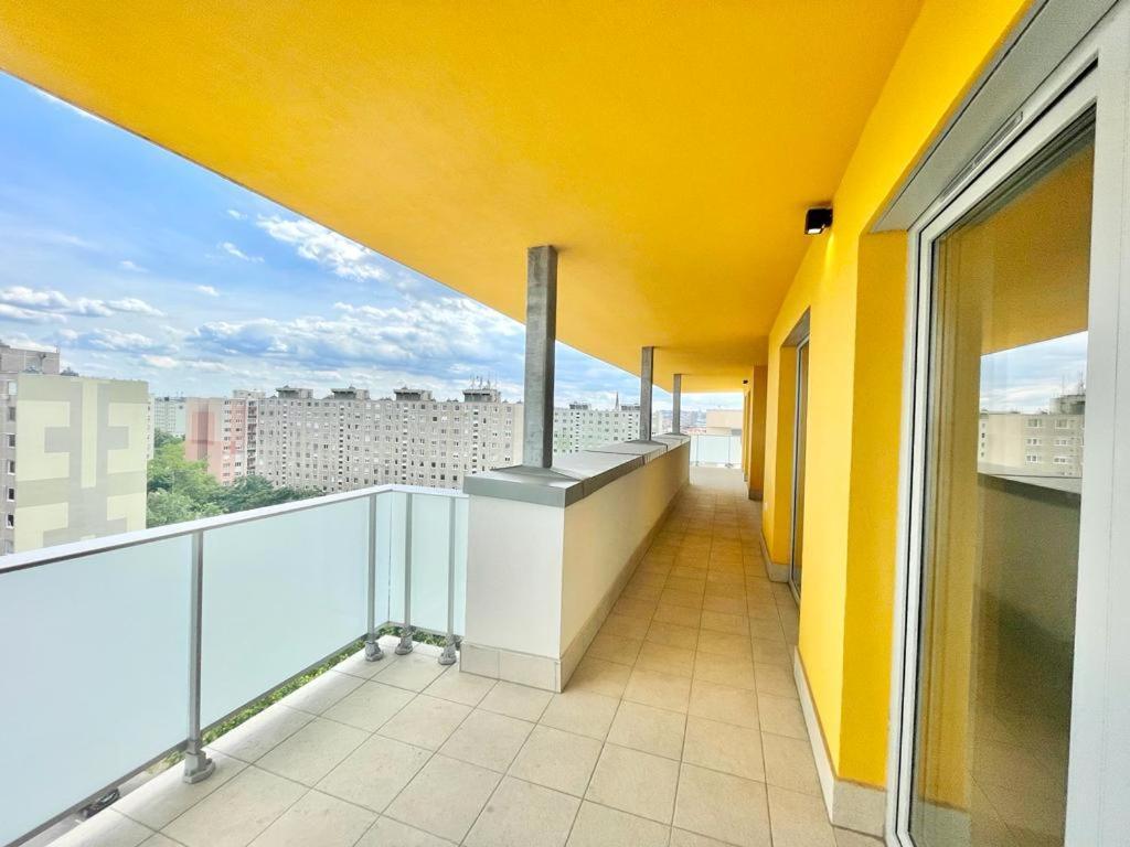 Апартаменты Penthouse Young #Freeparking Будапешт Экстерьер фото